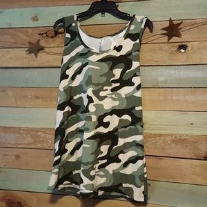 Camo tank